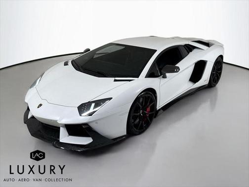 2016 Lamborghini Aventador LP700-4