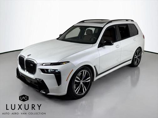 2023 BMW X7 M60i