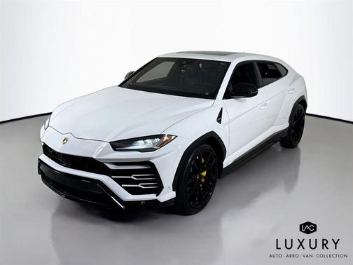 2020 Lamborghini Urus 