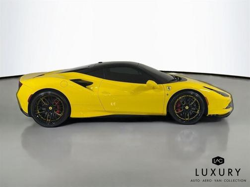 2022 Ferrari F8 Tributo Base