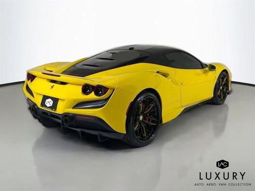 2022 Ferrari F8 Tributo Base