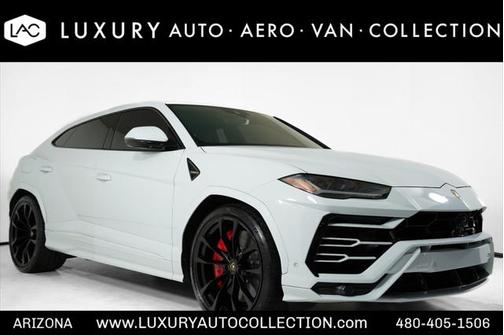 2021 Lamborghini Urus Graphite Capsule