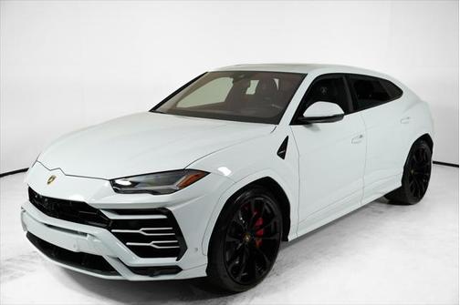 2021 Lamborghini Urus Graphite Capsule