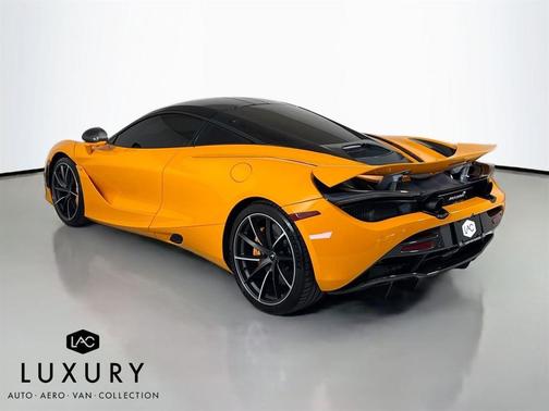 2022 McLaren 720S Base