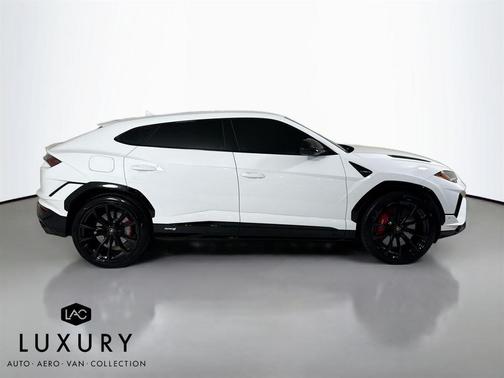 2024 Lamborghini Urus S