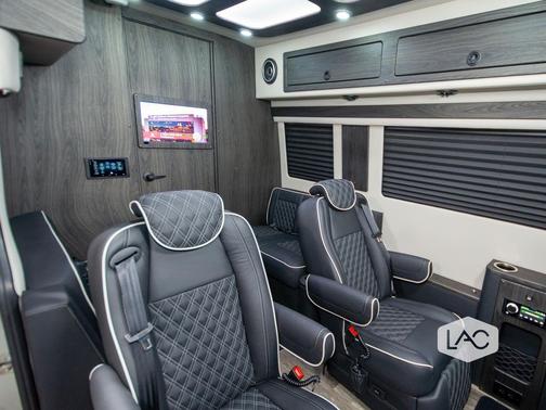 2025 Mercedes-Benz Sprinter 2500 Standard Roof