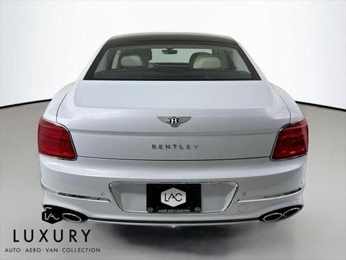 2022 Bentley Flying Spur V8