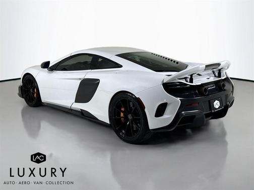 2016 McLaren 675LT Base