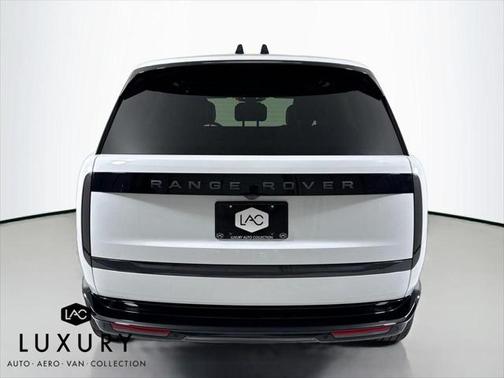 2025 Land Rover Range Rover P400 SE