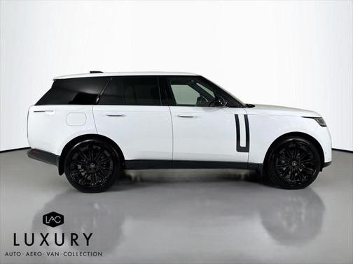 2025 Land Rover Range Rover P400 SE
