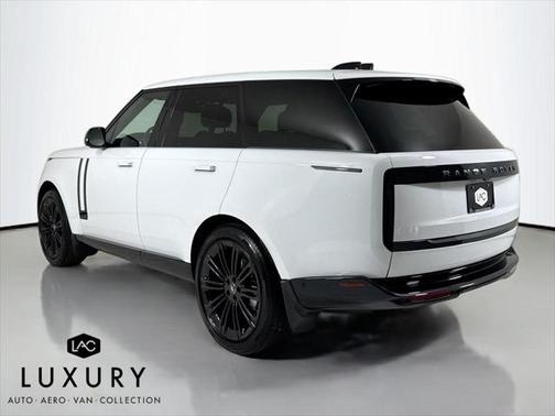 2025 Land Rover Range Rover P400 SE