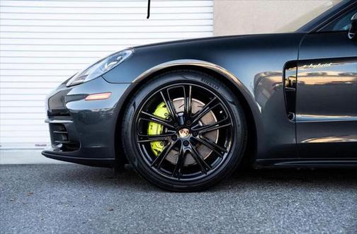 2018 Porsche Panamera E-Hybrid Sport Turismo 4