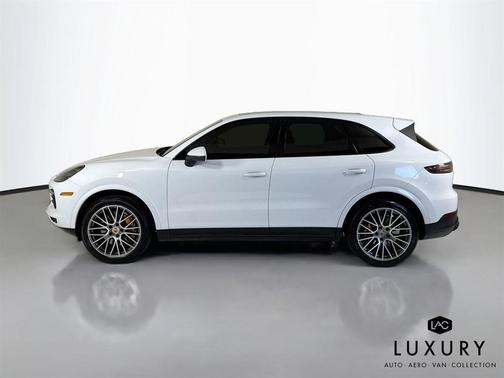 2022 Porsche Cayenne Platinum Edition