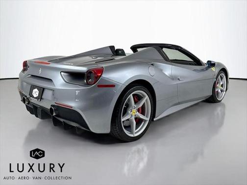 2018 Ferrari 488 Spider Base
