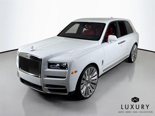 2024 Rolls-Royce Cullinan 26'' AG Lux Wheels * Rear Trays * Starlight Headliner