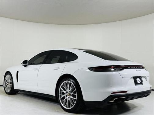 2021 Porsche Panamera 4