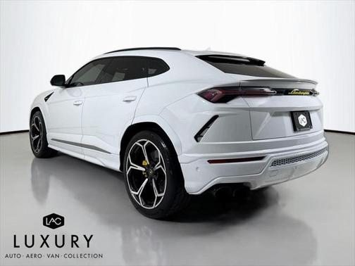 2020 Lamborghini Urus AWD
