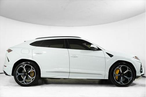 2020 Lamborghini Urus AWD