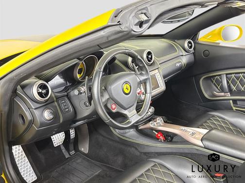 2014 Ferrari California Base