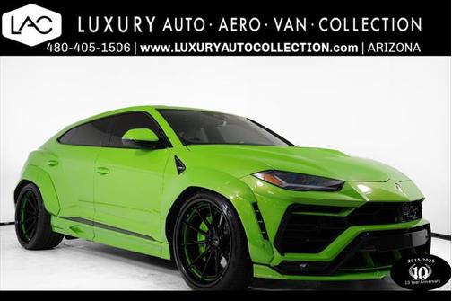 2022 Lamborghini Urus Graphite Capsule