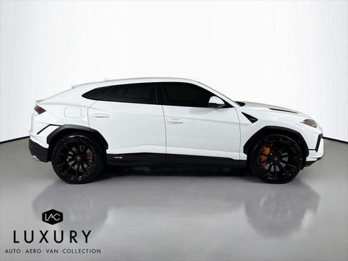 2023 Lamborghini Urus S