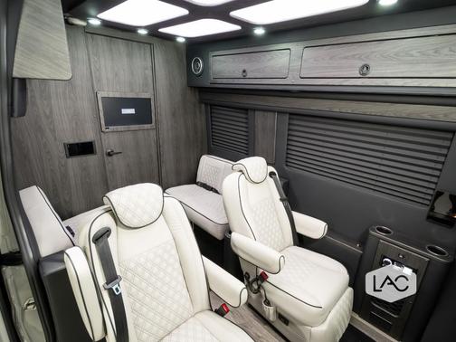 2025 Mercedes-Benz Sprinter 2500 Standard Roof