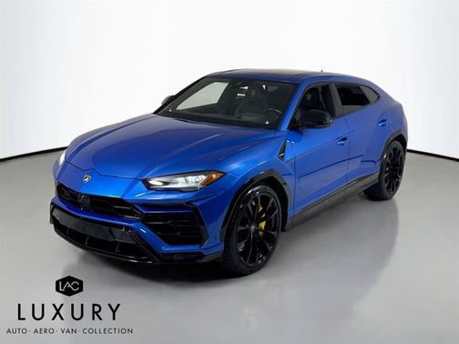 2022 Lamborghini Urus Graphite Capsule