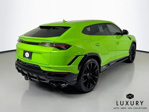 2024 Lamborghini Urus S