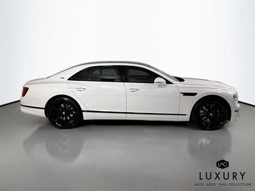 2024 Bentley Flying Spur Mulliner V8