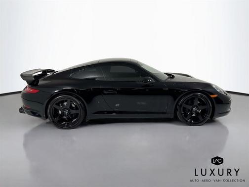 2017 Porsche 911 Carrera