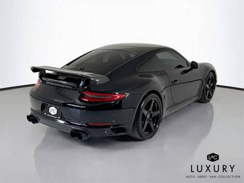 2017 Porsche 911 Carrera