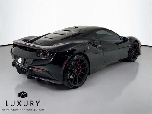 2021 Ferrari F8 Tributo Base