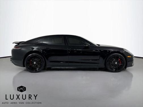 2021 Porsche Panamera 4