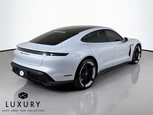2021 Porsche Taycan Turbo