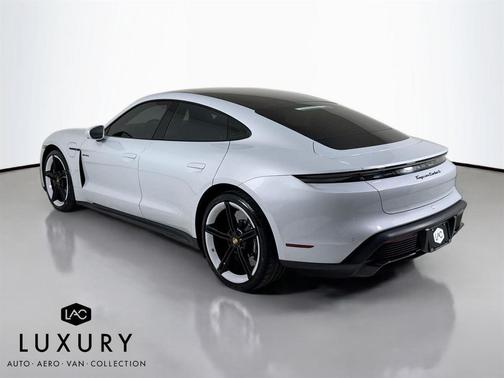 2021 Porsche Taycan Turbo