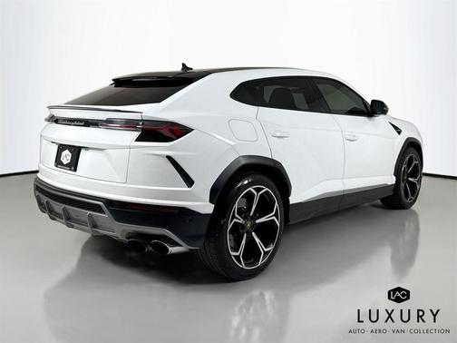 2019 Lamborghini Urus Base