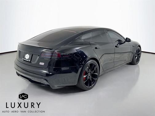 2024 Tesla Model S Plaid