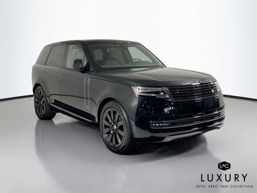 2025 Land Rover Range Rover P400 SE