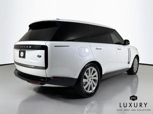 2023 Land Rover Range Rover P400 SE