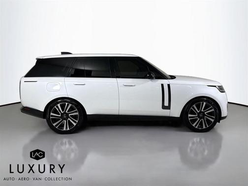 2023 Land Rover Range Rover P530 SE