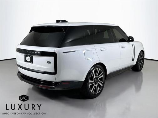 2023 Land Rover Range Rover P530 SE