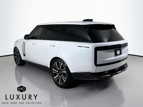 2023 Land Rover Range Rover P530 SE