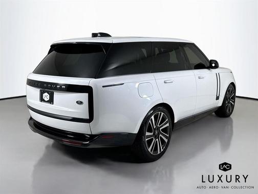 2023 Land Rover Range Rover P530 SE