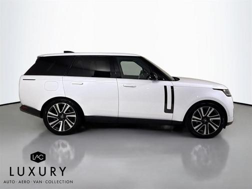 2023 Land Rover Range Rover P530 SE