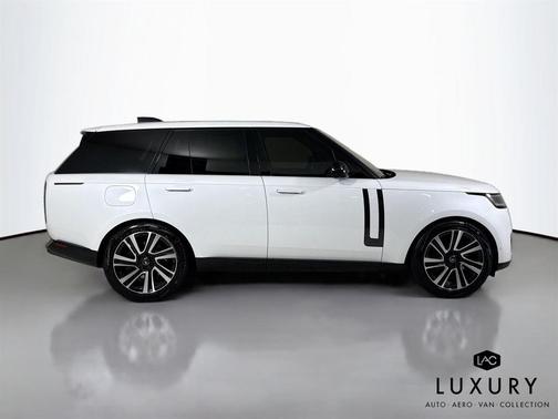 2023 Land Rover Range Rover P530 SE