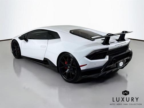 2018 Lamborghini Huracan LP 640-4 Performante