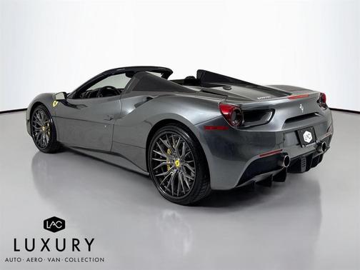 2018 Ferrari 488 Spider Base