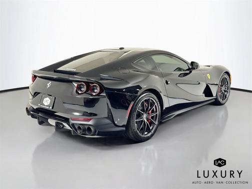 2018 Ferrari 812 Superfast Base