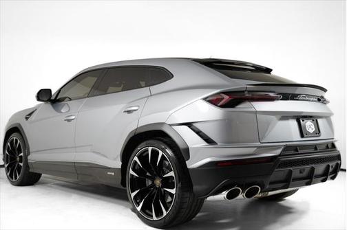 2024 Lamborghini Urus S