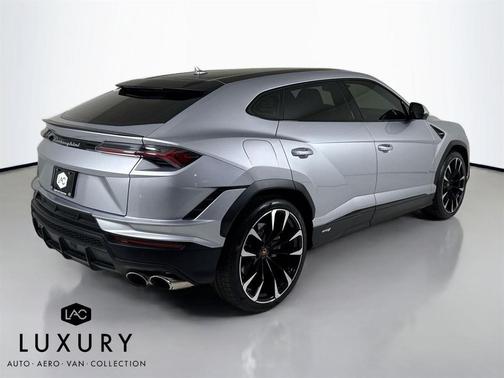 2024 Lamborghini Urus S